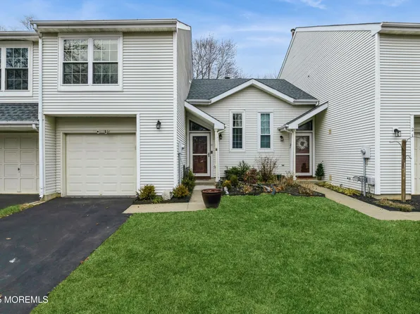 19 Malibu Drive, Eatontown, NJ 07724