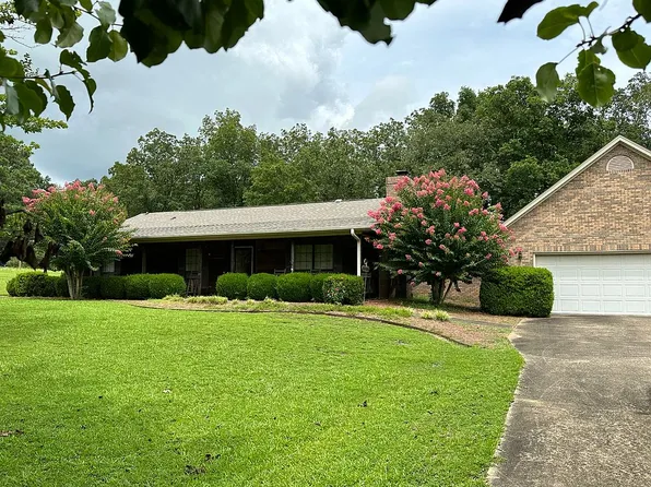 3306 Hogan Rd, Deatsville, AL 36022