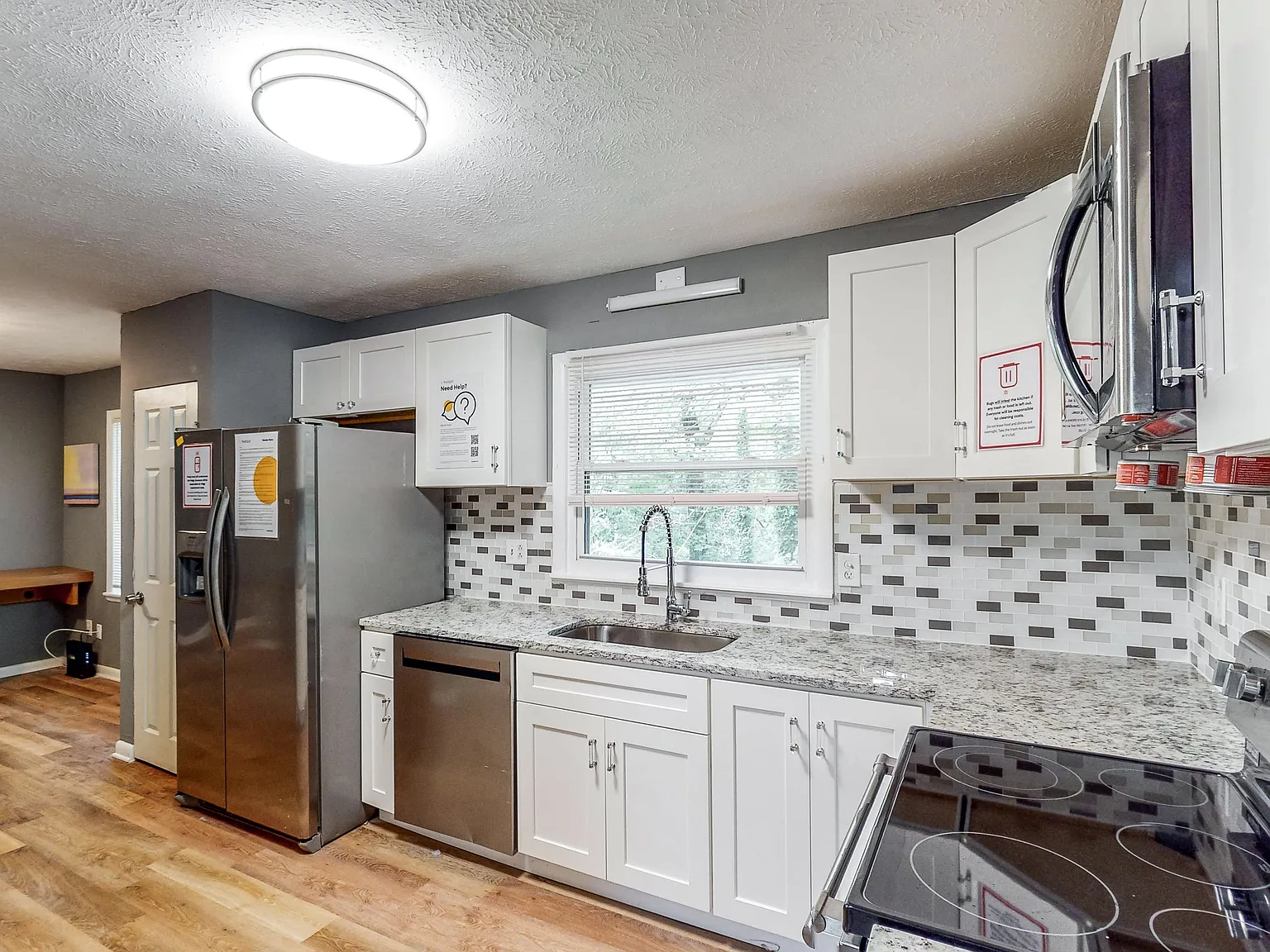 4 bed, 3.0 bath, 2584 sqft, $1,044 — Photo 4