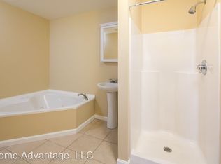 2203 Cottage Ln, Shively, KY 40216