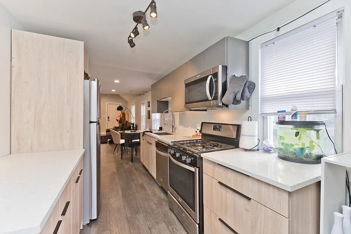 Building Photo - 1702 S Morgan St #1R