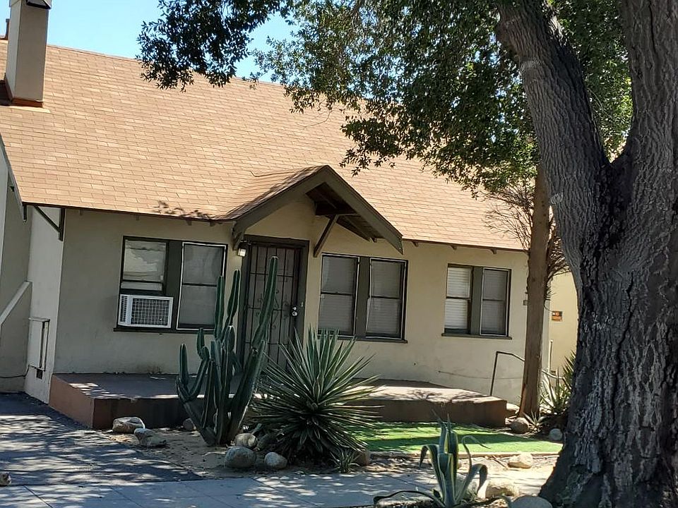 1st image of 233 S San Jacinto Ave