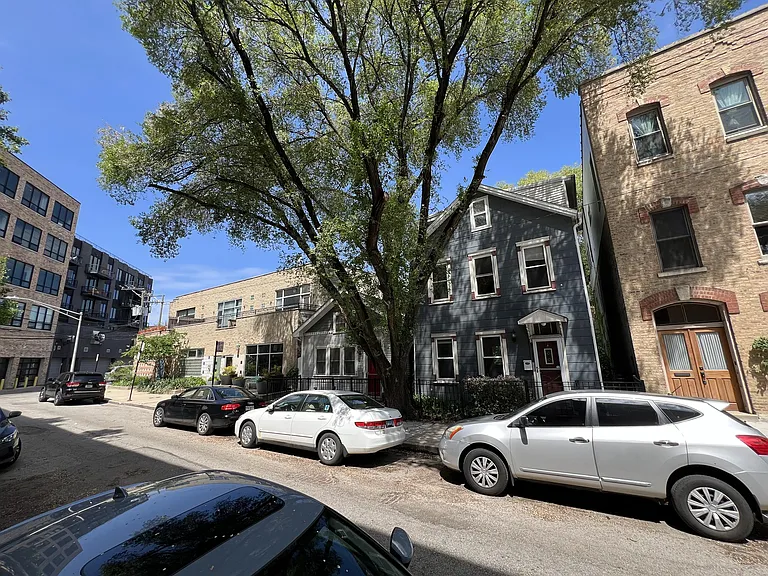 2010 W Concord Pl — Photo 23
