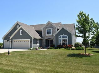 814 Melbourne Rd, Eagle, WI 53119