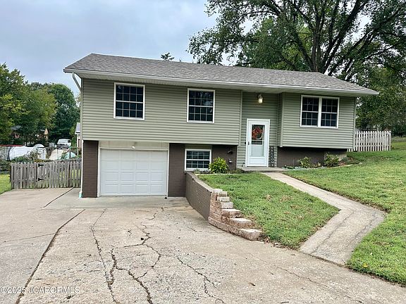 2nd image of 5203 Starlite Ct