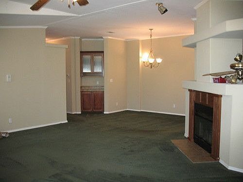 3rd image of 1125 Merle Dr