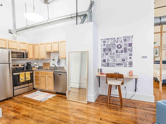 2nd image of 107 Shillito Pl Ste 5C