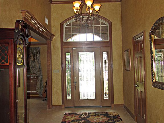 3rd image of 1317 Melinda Ln