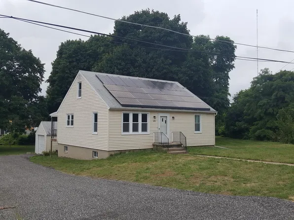 1370 Lare St, Hampstead, MD 21074