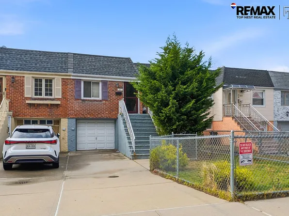 457 66th Bch, Arverne, NY 11692