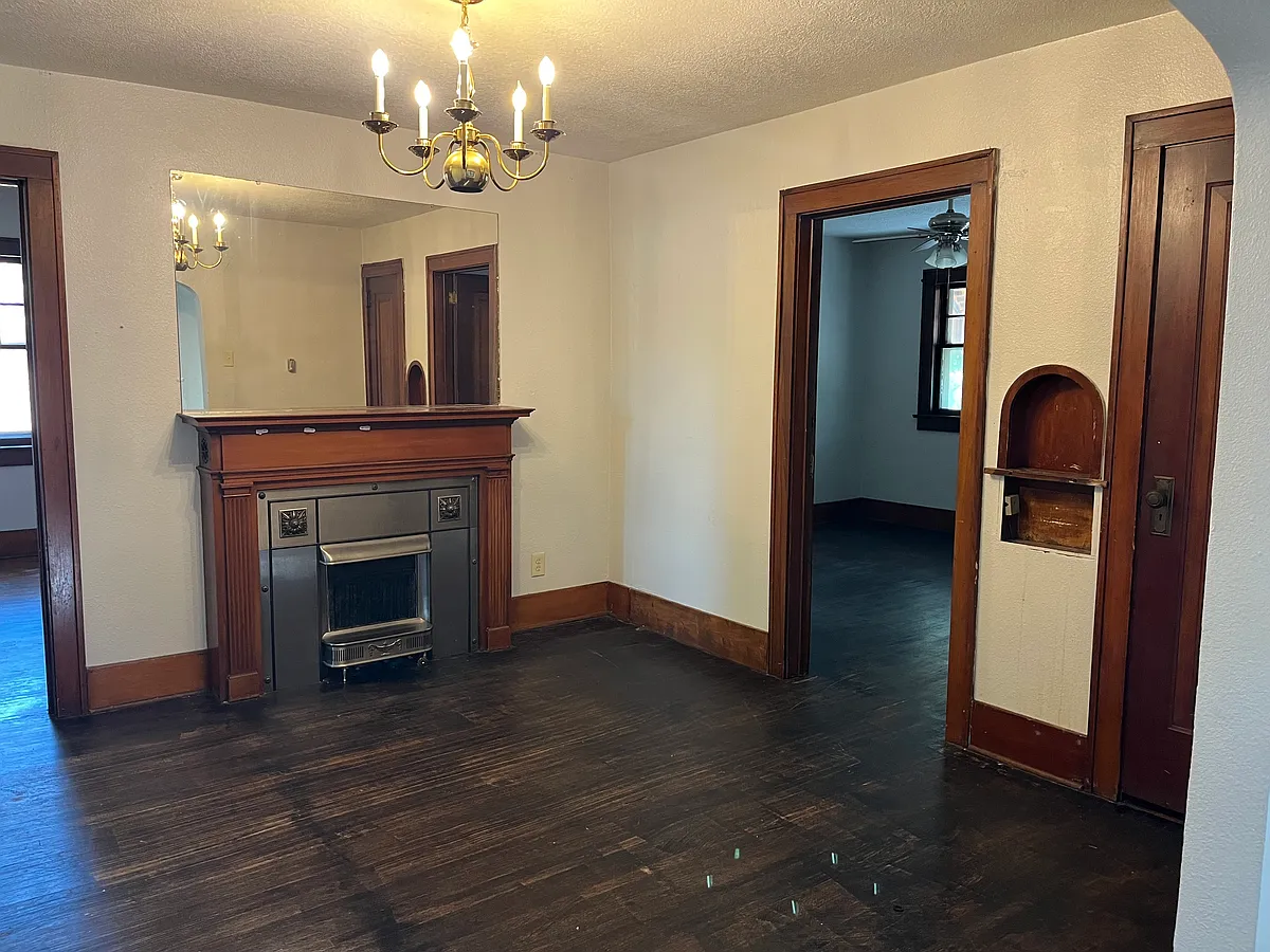 Building Photo - 548 W Macon St #1/2