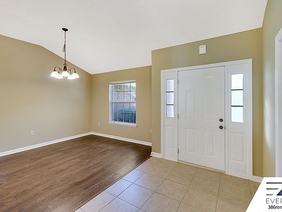 4th image of 10 Bruce Ln