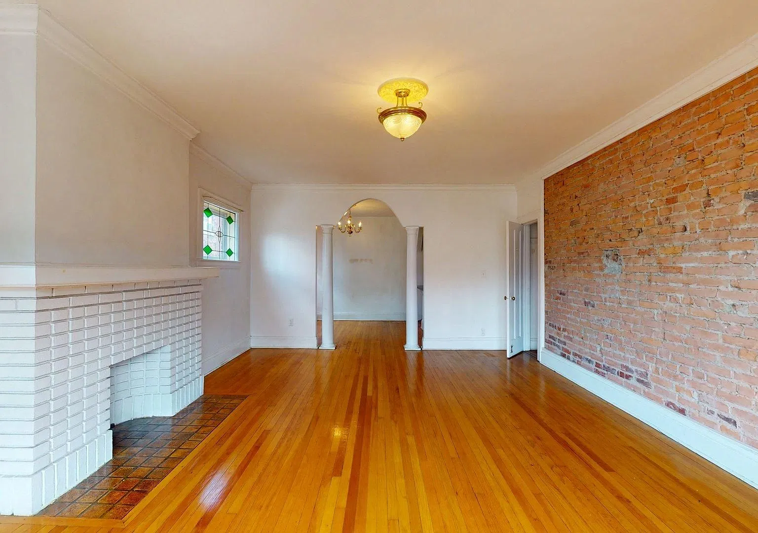 Fairmount — Photo 2