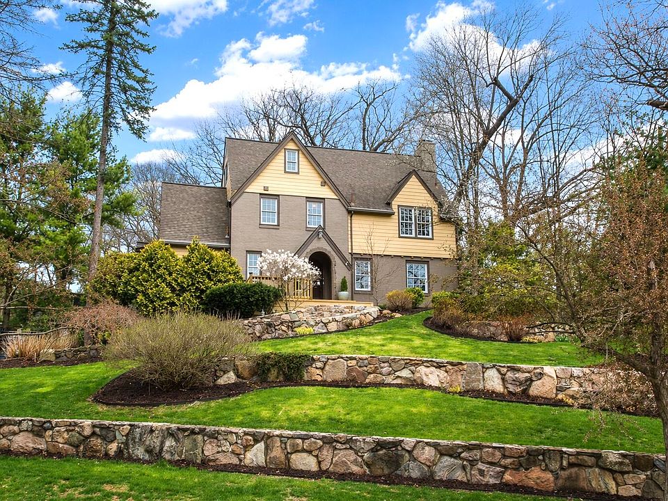 1st image of 311 Awixa Rd