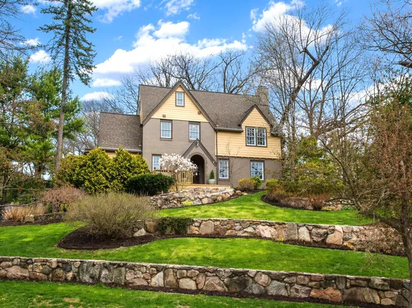311 Awixa Rd, Ann Arbor, MI 48104