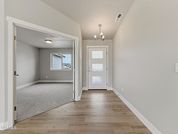 3rd image of 1616 Castlewood Ct Lot 305