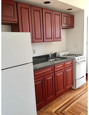 Rented by FirstService Realty (legacy) | media 20