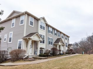 11S520 Rachael Ct, Willowbrook, IL 60527