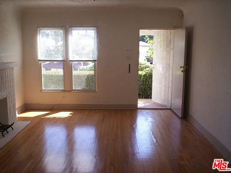 4354 Coolidge Ave — Photo 29