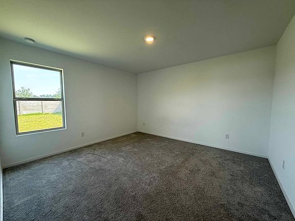 5th image of 21511 Casavatore Dr