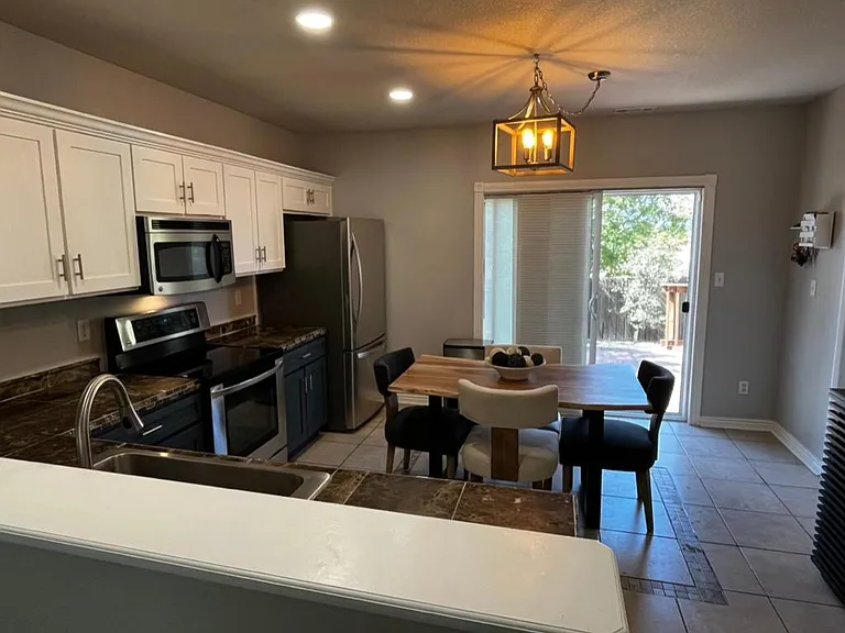 6348 Rockville Dr — Photo 5