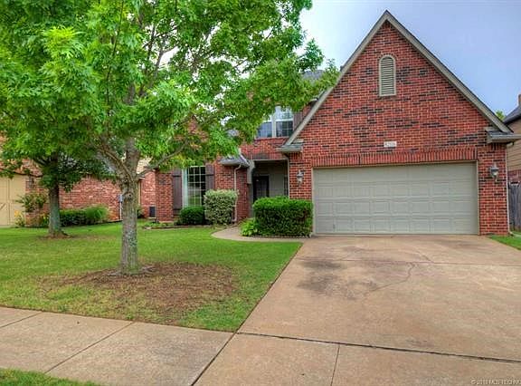 Garage is a 3 car tandem.