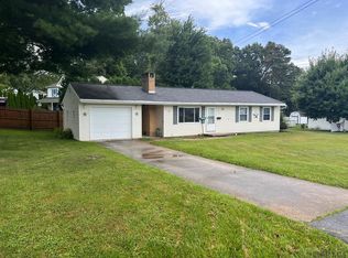 1239 Jordan Dr, Johnstown, PA 15904