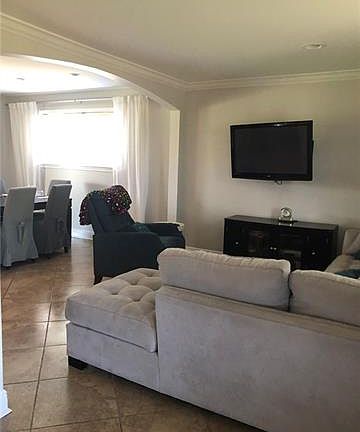 4th image of 4936 Robin Hood Dr