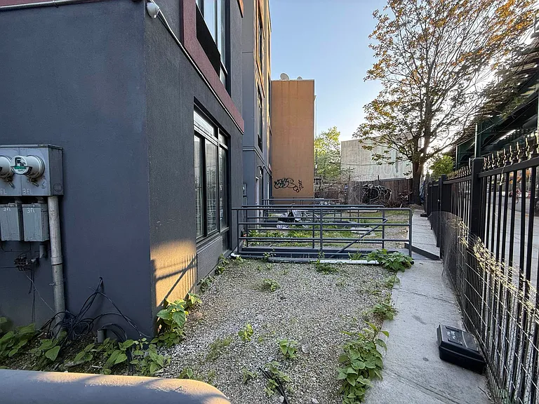 83 Suydam St #1 — Photo 1