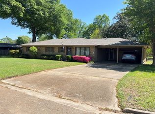 1100 Sledge St, Indianola, MS 38751