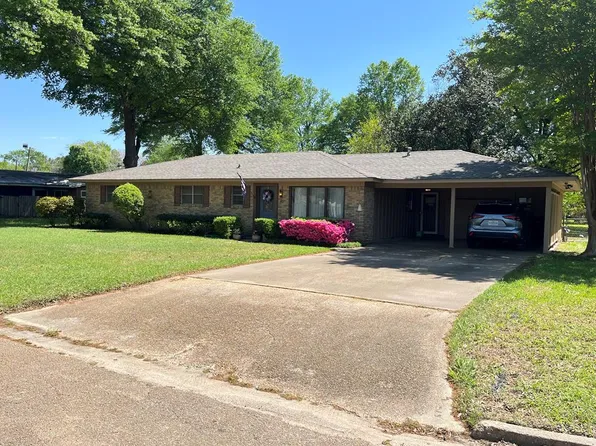 1100 Sledge St, Indianola, MS 38751