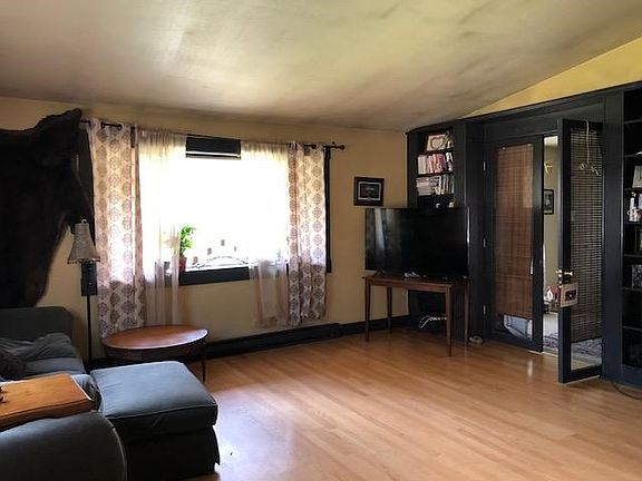 Minton.Mill Creek.East Unit.Living Room