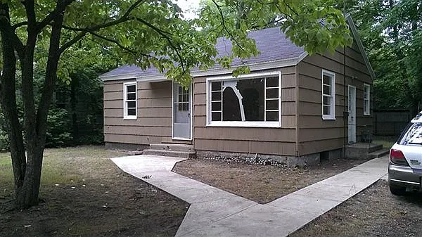 3104 7th St photo 1