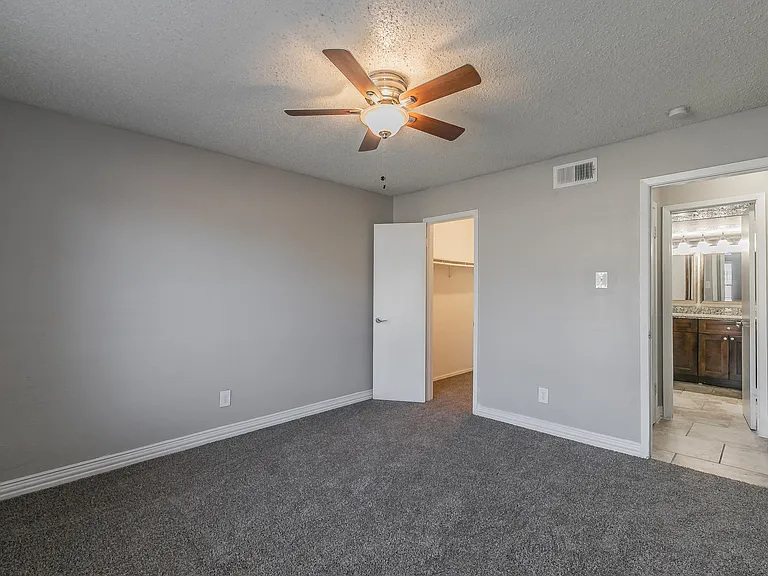 Riata Park Apartments — Photo 47