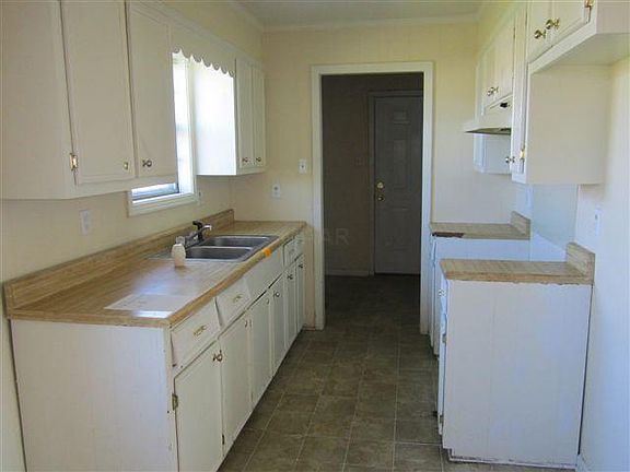 2nd image of 464 Joshwood Dr