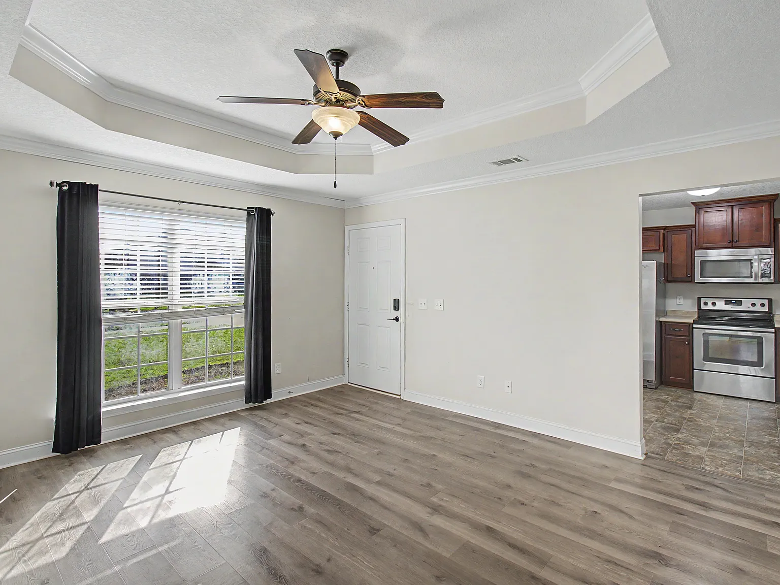 225 Augusta Way - 1 — Photo 4