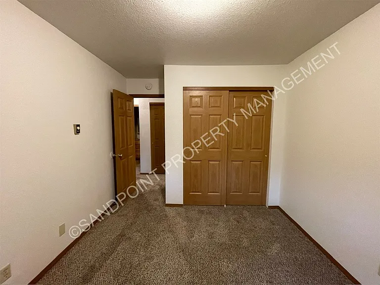 910 N Division Ave #208 — Photo 24