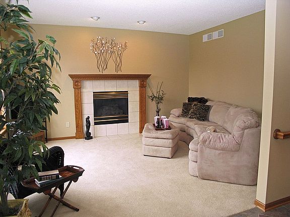 5th image of 1215 Mill Creek Cir