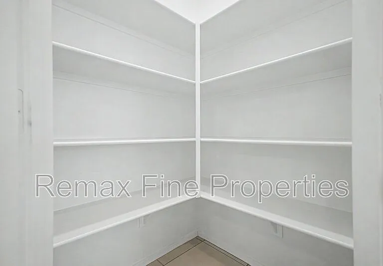 15543 W Desert Hollow Dr — Photo 7