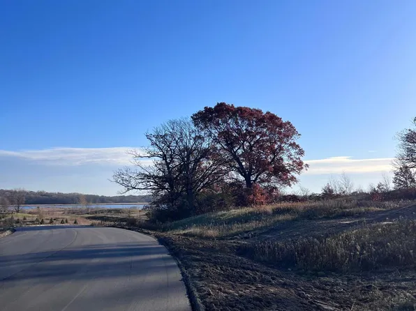 23858 Hall Dr, Lakeville, MN 55044