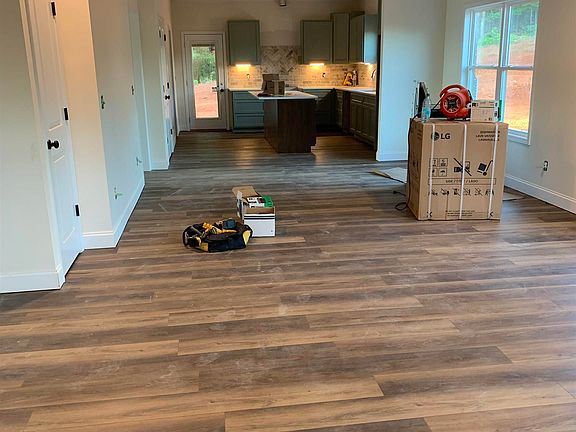 2nd image of 129 Greystone Dr