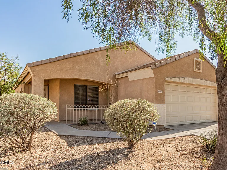 1525 W Burgess Ln — Photo 28
