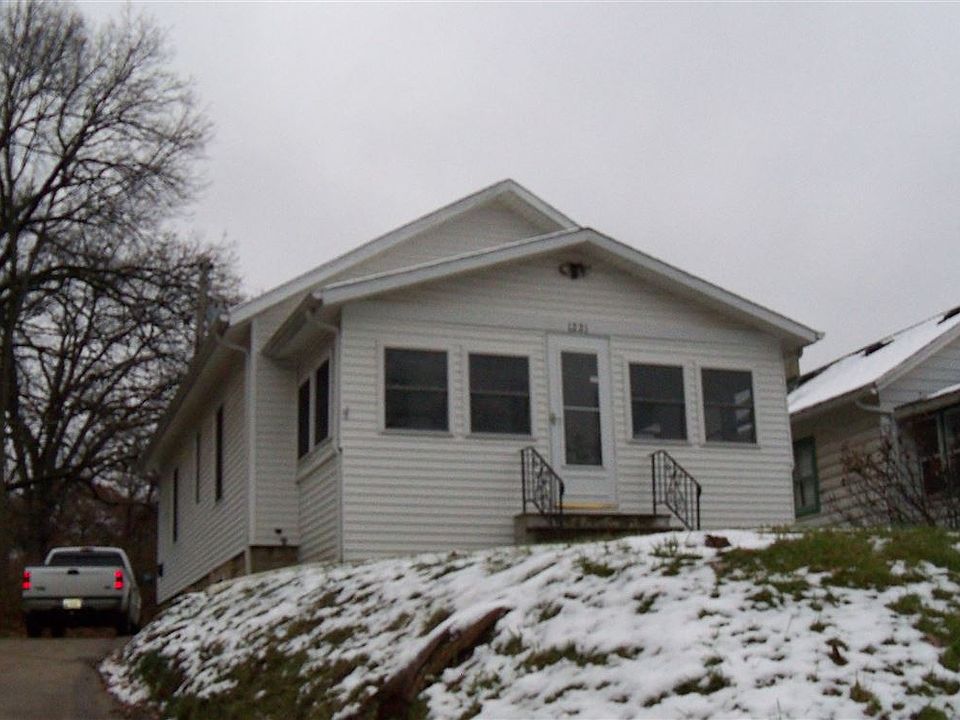 1st image of 1221 Loeser Ave
