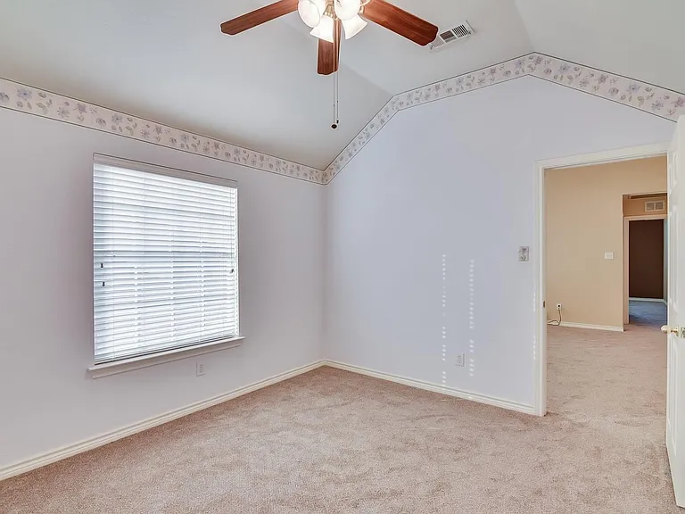 7700 Buccaneer Cir — Photo 29