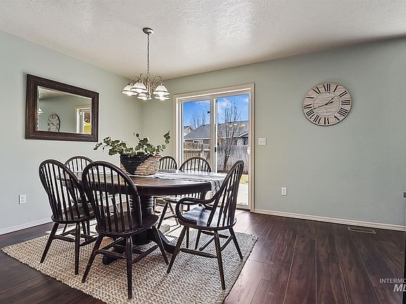 5th image of 1609 W Salish Ave
