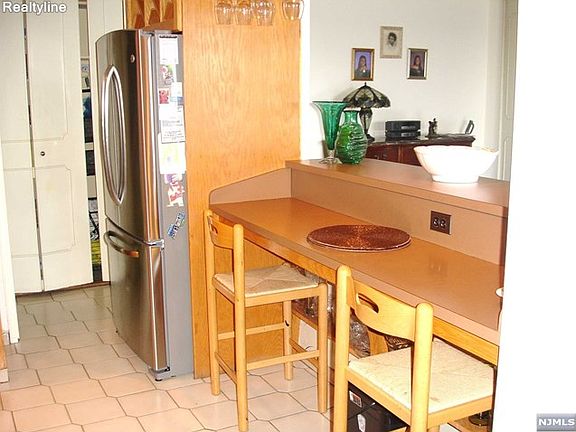 5th image of 2077 Center Ave APT 10G