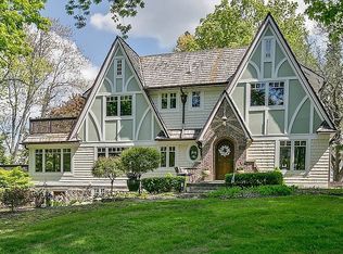 960 Lake Angelus Shrs, Lake Angelus, MI