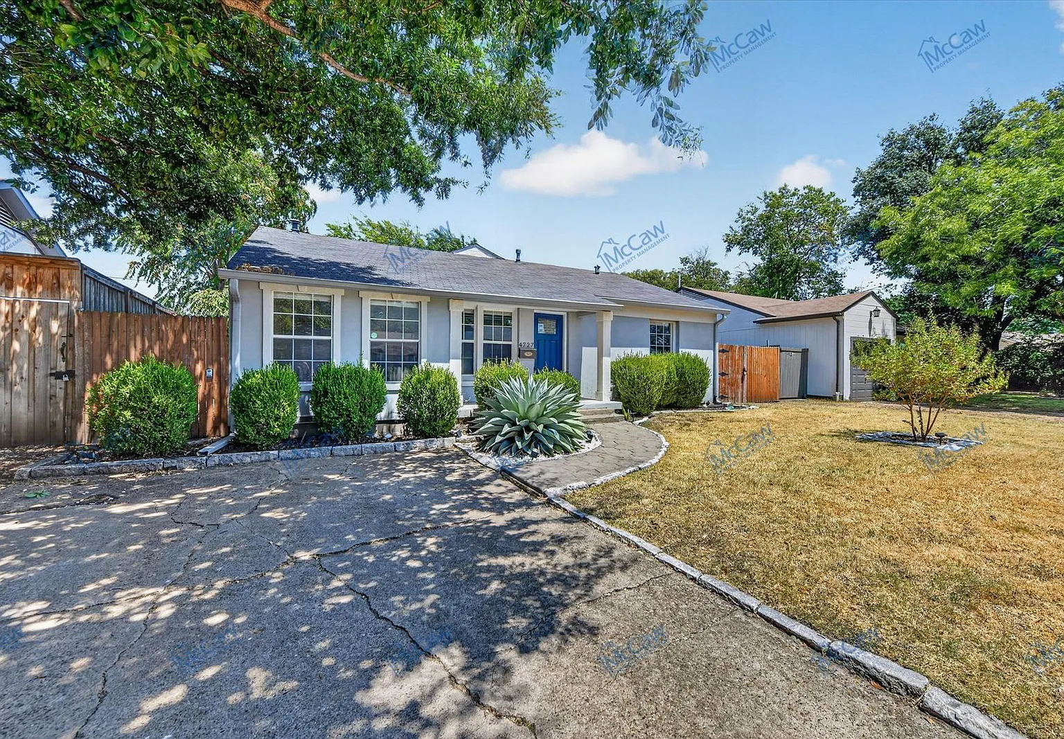 3 bed, 2.0 bath, 1976 sqft, $3,200 — Photo 2