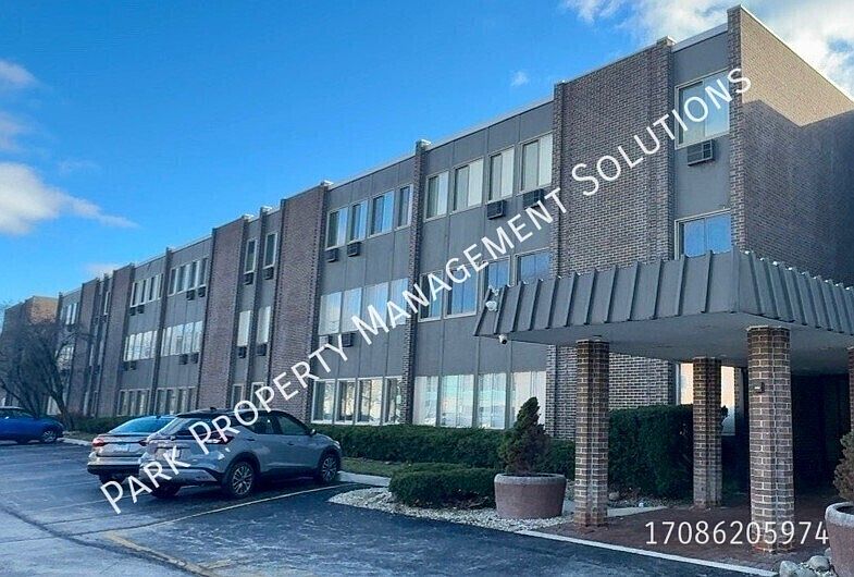 1st image of 1117 Leavitt Ave APT 314