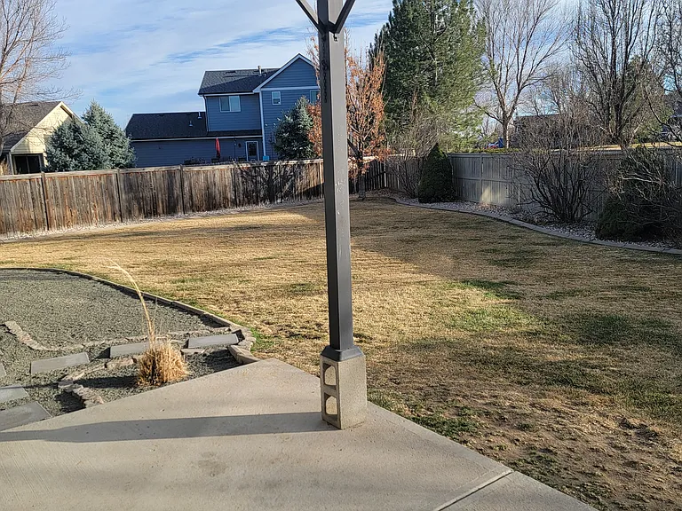 911 Foxtail Ct — Photo 15